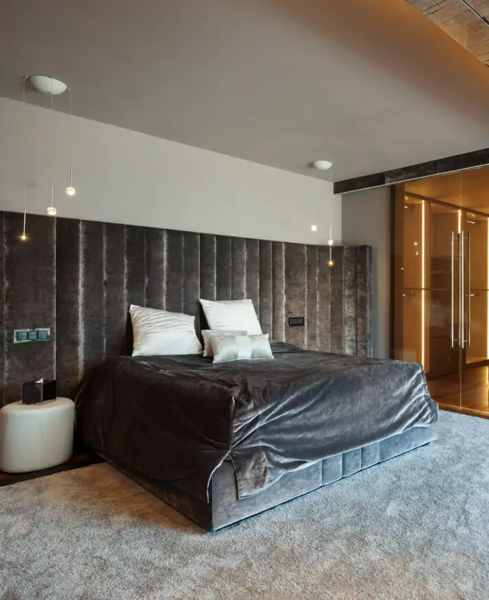 Large Bedroom